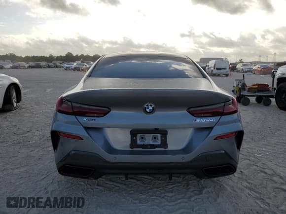 ✅ 2023 BMW 8 Series M850i • VIN: WBAGV8C02PCL20503 • Lot: 53725695. Wystawiony na Copart z przebiegiem Nie podano. Bezpłatny archiwum sprzedaży aukcyjnych z USA i szczegółowy raport historii pojazdu na DreamBid. Zdjęcie 6.