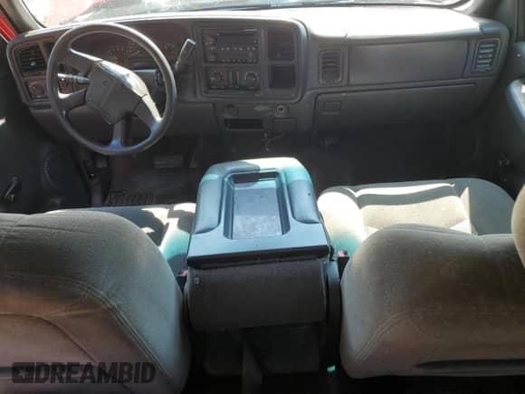 ✅ 2006 Chevrolet Silverado 1500 LS • VIN: 2GCEK19B261101225 • Lot: 70333244. Wystawiony na Copart z przebiegiem 214 034 mil mil. Skorzystaj z bezpłatnego archiwum sprzedaży aukcyjnych z USA i zobacz szczegółowy raport historii pojazdu na DreamBid. Zdjęcie 8.