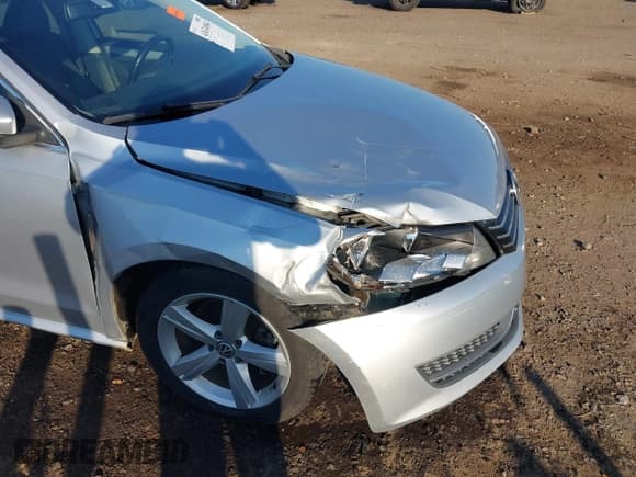 ✅ 2012 Volkswagen Passat SE • VIN: 1VWBP7A34CC019110 • Lot: 43634984. Listed on IAAI with 207,089 mi. Free auction sales archive from the USA and detailed vehicle history report at DreamBid. Image 17.