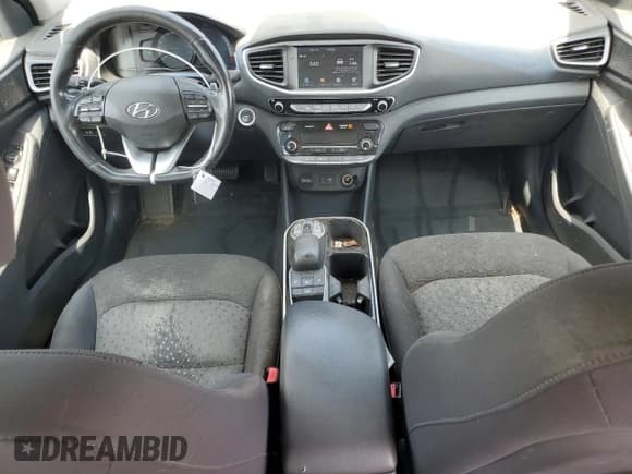 ✅ 2017 Hyundai Ioniq • VIN: KMHC75LH1HU009040 • Lot: 54244705. Wystawiony na Copart z przebiegiem 210 885 mil. Bezpłatny archiwum sprzedaży aukcyjnych z USA i szczegółowy raport historii pojazdu na DreamBid. Zdjęcie 8.