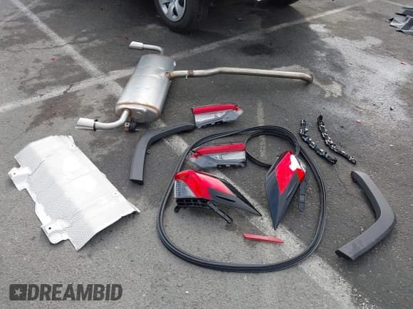 ✅ 2025 Toyota RAV4 LE • VIN: 2T3K1RFV0SW413967 • Lot: 43418043. Listed on IAAI with 772 mi. Free auction sales archive from the USA and detailed vehicle history report at DreamBid. Image 12.