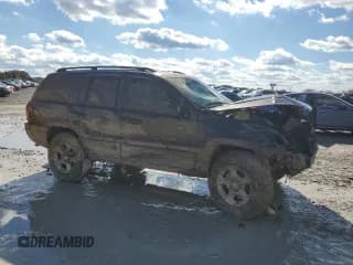 ✅ 2003 Jeep Grand Cherokee Laredo • VIN: 1J4GW48S03C566103 • Лот: 90809575. Опубликован ранее на Copart с пробегом 208 186 миль. Бесплатный доступ к архиву аукционных продаж из США и подробный отчёт об истории автомобиля на DreamBid. Изображение 4.