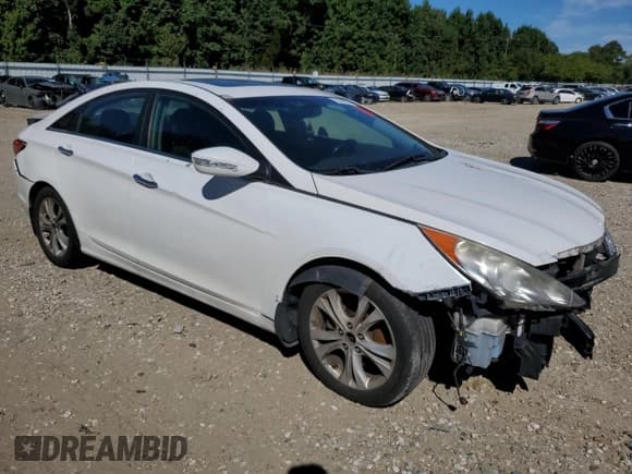 ✅ 2011 Hyundai Sonata Limited • VIN: 5NPEC4AC5BH002619 • Lot: 70252274. Listed on Copart with 224,106 mi. Free auction sales archive from the USA and detailed vehicle history report at DreamBid. Image 4.