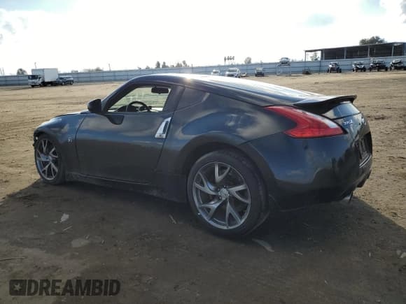 ✅ 2013 Nissan 370Z • VIN: JN1AZ4EH8DM382277 • Лот: 39709824. Опубликован ранее на Copart с пробегом 118 925 миль. Бесплатный доступ к архиву аукционных продаж из США и подробный отчёт об истории автомобиля на DreamBid. Изображение 2.