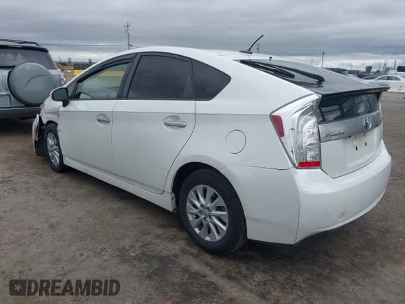 ✅ 2014 Toyota Prius • VIN: JTDKN3DP7E3055943 • Lot: 41626102. Listed on IAAI with 100,885 mi. Free auction sales archive from the USA and detailed vehicle history report at DreamBid. Image 3.