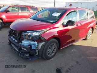 ✅ 2021 Toyota Sienna XLE • VIN: 5TDJSKFC2MS026694 • Lot: 43581540. Listed on IAAI with 55,938 mi. Free auction sales archive from the USA and detailed vehicle history report at DreamBid. Image 2.