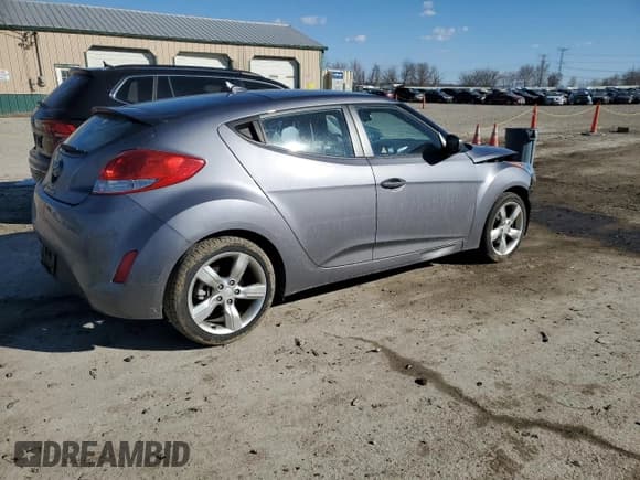 ✅ 2013 Hyundai Veloster w/Black Int • VIN: KMHTC6AD5DU164914 • Lot: 47173575. Wystawiony na Copart z przebiegiem 114 995 mil. Bezpłatny archiwum sprzedaży aukcyjnych z USA i szczegółowy raport historii pojazdu na DreamBid. Zdjęcie 3.