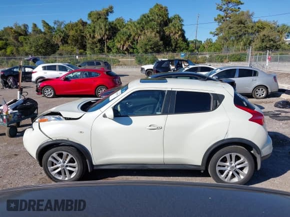 ✅ 2011 Nissan Juke SV • VIN: JN8AF5MR5BT003250 • Lot: 43608038. Listed on IAAI with 223,089 mi. Free auction sales archive from the USA and detailed vehicle history report at DreamBid. Image 14.