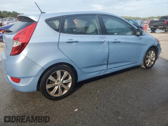 ✅ 2012 Hyundai Accent SE • VIN: KMHCU5AE7CU026127 • Лот: 72065674. Опубликован ранее на Copart с пробегом 84 563 миль. Бесплатный доступ к архиву аукционных продаж из США и подробный отчёт об истории автомобиля на DreamBid. Изображение 3.