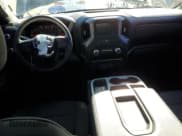 ✅ 2021 GMC Sierra 1500 • VIN: 1GTU9AEF4MZ305836 • Lot: 87507775. Wystawiony na Copart z przebiegiem 56 126 mil. Bezpłatny archiwum sprzedaży aukcyjnych z USA i szczegółowy raport historii pojazdu na DreamBid. Zdjęcie 8.