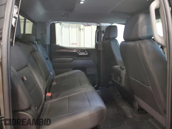 ✅ 2025 Chevrolet Silverado 1500 • VIN: 1GCUKEEL4SZ106431 • Лот: 61479785. Опубликован ранее на Copart с пробегом 19 161 миль. Бесплатный доступ к архиву аукционных продаж из США и подробный отчёт об истории автомобиля на DreamBid. Изображение 10.