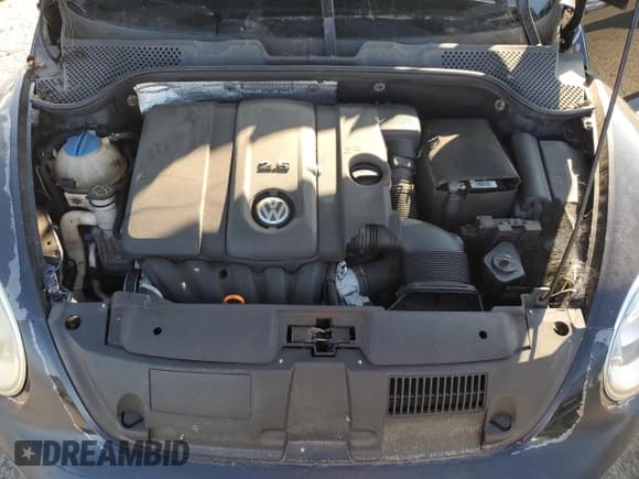 ✅ 2012 Volkswagen Beetle Entry • VIN: 3VWFP7AT0CM615587 • Lot: 70705485. Listed on Copart with 125,273 mi. Free auction sales archive from the USA and detailed vehicle history report at DreamBid. Image 11.