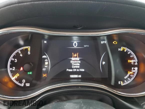 ✅ 2015 Jeep Grand Cherokee Overland • VIN: 1C4RJFCM4FC706109 • Lot: 81279744. Listed on Copart with 160,295 mi. Free auction sales archive from the USA and detailed vehicle history report at DreamBid. Image 9.