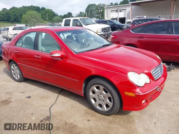 ✅ 2005 Mercedes-Benz C 240 • VIN: WDBRF81J35F571898 • Lot: 42677515. Listed on IAAI with 134,599 mi. Free auction sales archive from the USA and detailed vehicle history report at DreamBid. Image 1.
