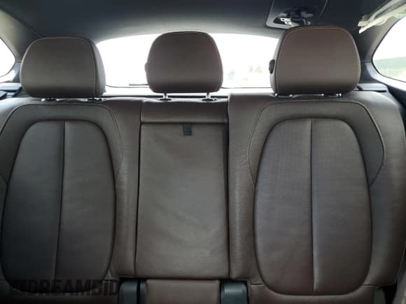 ✅ 2019 BMW X1 sDrive28i • VIN: WBXHU7C51K5L11243 • Lot: 61818985. Wystawiony na Copart z przebiegiem 64 734 mil. Bezpłatny archiwum sprzedaży aukcyjnych z USA i szczegółowy raport historii pojazdu na DreamBid. Zdjęcie 10.