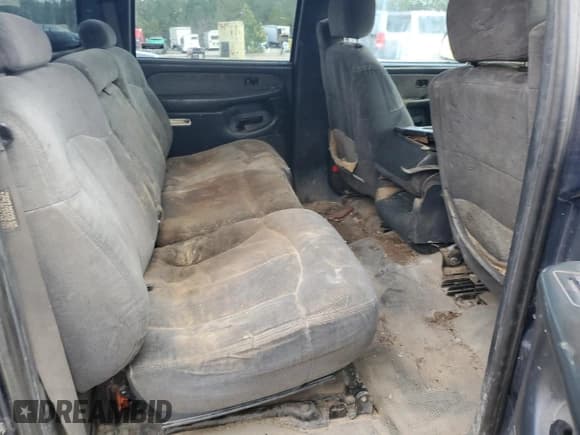 ✅ 2001 Chevrolet Silverado 2500HD LS • VIN: 1GCHK23U01F104669 • Lot: 47504345. Wystawiony na Copart z przebiegiem Nie podano. Bezpłatny archiwum sprzedaży aukcyjnych z USA i szczegółowy raport historii pojazdu na DreamBid. Zdjęcie 10.