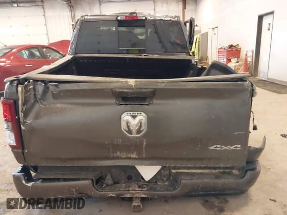 ✅ 2024 Ram 1500 Tradesman • VIN: 1C6RRFGG6RN189831 • Lot: 41663235. Wystawiony na IAAI z przebiegiem 8 690 mil. Bezpłatny archiwum sprzedaży aukcyjnych z USA i szczegółowy raport historii pojazdu na DreamBid. Zdjęcie 16.