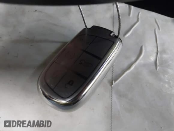 ✅ 2019 Jeep Grand Cherokee Upland • VIN: 1C4RJEAG0KC581059 • Лот: 43316419. Опубликован ранее на IAAI с пробегом 121 960 миль. Бесплатный доступ к архиву аукционных продаж из США и подробный отчёт об истории автомобиля на DreamBid. Изображение 11.