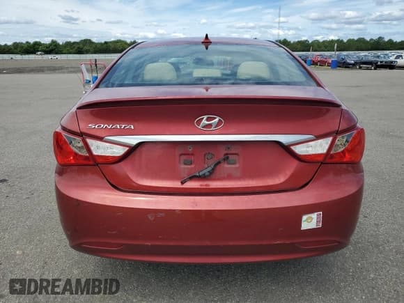 ✅ 2013 Hyundai Sonata GLS • VIN: 5NPEB4AC7DH801484 • Lot: 64798065. Listed on Copart with 84,576 mi. Free auction sales archive from the USA and detailed vehicle history report at DreamBid. Image 6.