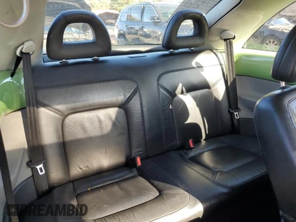 ✅ 2000 Volkswagen Beetle GLX • VIN: 3VWDD21CXYM432644 • Lot: 77990614. Listed on Copart with 174,868 mi. Free auction sales archive from the USA and detailed vehicle history report at DreamBid. Image 10.