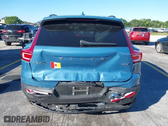 ✅ 2024 Volvo XC40 Core Bright Theme • VIN: YV4L12UK2R2203018 • Lot: 41288025. Listed on IAAI with 10,378 mi. Free auction sales archive from the USA and detailed vehicle history report at DreamBid. Image 15.