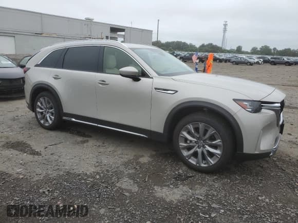 ✅ 2025 Mazda CX-90 Premium Plus Package • VIN: JM3KKEHD6S1223185 • Lot: 69183115. Wystawiony na Copart z przebiegiem 3 659 mil. Bezpłatny archiwum sprzedaży aukcyjnych z USA i szczegółowy raport historii pojazdu na DreamBid. Zdjęcie 4.