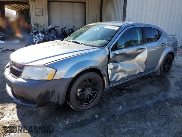 ✅ 2009 Dodge Avenger SE • VIN: 1B3LC46B59N569772 • Лот: 83179874. Опубликован ранее на Copart с пробегом 228 573 миль. Бесплатный доступ к архиву аукционных продаж из США и подробный отчёт об истории автомобиля на DreamBid. Изображение 1.