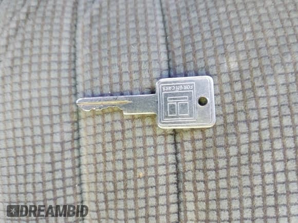 ✅ 1988 Chevrolet Celebrity • VIN: 1G1AW51W2J6130338 • Лот: 43688463. Опубликован ранее на IAAI с пробегом 212 383 миль. Бесплатный доступ к архиву аукционных продаж из США и подробный отчёт об истории автомобиля на DreamBid. Изображение 11.