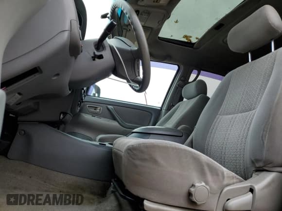 ✅ 2004 Toyota Tundra SR5 • VIN: 5TBDT44194S447425 • Lot: 93616805. Listed on Copart with 190,635 mi. Free auction sales archive from the USA and detailed vehicle history report at DreamBid. Image 7.