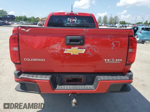✅ 2015 Chevrolet Colorado 4WD LT • VIN: 1GCHTBEA8F1146043 • Лот: 56365685. Опубликован ранее на Copart с пробегом 160 950 миль. Бесплатный доступ к архиву аукционных продаж из США и подробный отчёт об истории автомобиля на DreamBid. Изображение 6.