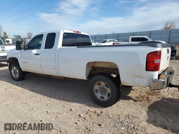 ✅ 2013 Chevrolet Silverado 2500HD LT • VIN: 1GC2CXCG5DZ243953 • Lot: 84296934. Wystawiony na Copart z przebiegiem Nie podano. Bezpłatny archiwum sprzedaży aukcyjnych z USA i szczegółowy raport historii pojazdu na DreamBid. Zdjęcie 2.