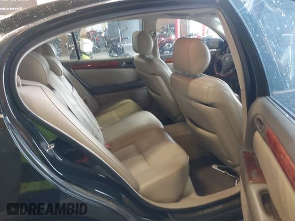 ✅ 2001 Lexus GS 300 • VIN: JT8BD69SX10128461 • Lot: 43255425. Wystawiony na IAAI z przebiegiem 180 072 mil. Bezpłatny archiwum sprzedaży aukcyjnych z USA i szczegółowy raport historii pojazdu na DreamBid. Zdjęcie 8.