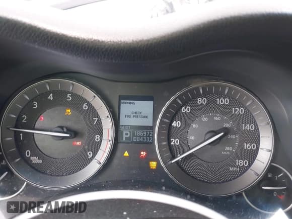 ✅ 2012 Infiniti M • VIN: JN1BY1AP2CM330161 • Lot: 42988342. Wystawiony na IAAI z przebiegiem 186 972 mil. Bezpłatny archiwum sprzedaży aukcyjnych z USA i szczegółowy raport historii pojazdu na DreamBid. Zdjęcie 7.