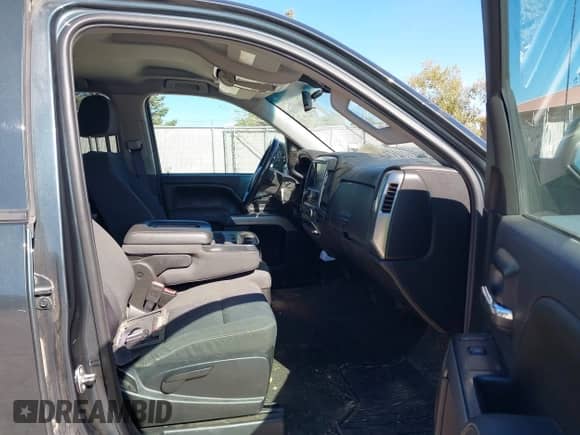 2017 Chevrolet Silverado 1500 LT z VIN 1GCVKREC8HZ178267, wystawiony jako IAAI lot #43403931 z przebiegiem 139 177 mil mil oraz . Historia ofert i sprzedaży dostępna na DreamBid. Obrazek 5.