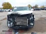 ✅ 2022 Kia Telluride LX • VIN: 5XYP2DHC8NG199783 • Lot: 43478520. Wystawiony na IAAI z przebiegiem 30 121 mil. Bezpłatny archiwum sprzedaży aukcyjnych z USA i szczegółowy raport historii pojazdu na DreamBid. Zdjęcie 12.