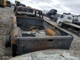 2001 Dodge 3500 z VIN 1B7MF33611J588987, wystawiony jako Copart lot #80669104 z przebiegiem Nie podano mil oraz Nie do naprawy • Non repairable. Historia ofert i sprzedaży dostępna na DreamBid. Obrazek 6.