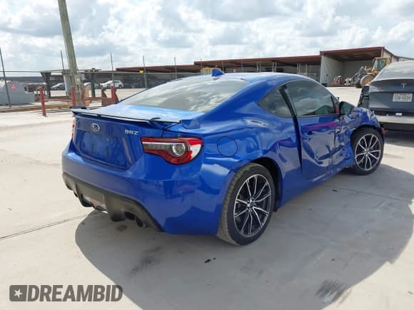 ✅ 2018 Subaru BRZ Limited • VIN: JF1ZCAC16J8603584 • Lot: 43538130. Listed on IAAI with 107,477 mi. Free auction sales archive from the USA and detailed vehicle history report at DreamBid. Image 4.