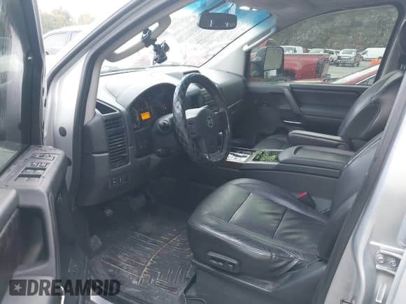 ✅ 2011 Nissan Titan SL • VIN: 1N6BA0ED3BN313273 • Lot: 43597145. Listed on IAAI with 178,765 mi. Free auction sales archive from the USA and detailed vehicle history report at DreamBid. Image 5.