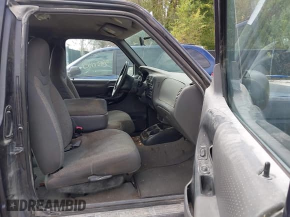 ✅ 2000 Ford Ranger XLT • VIN: 1FTZR15X8YPB61126 • Лот: 43414830. Опубликован ранее на IAAI с пробегом 190 769 миль. Бесплатный доступ к архиву аукционных продаж из США и подробный отчёт об истории автомобиля на DreamBid. Изображение 5.