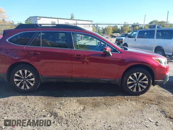 ✅ 2016 Subaru Outback Limited • VIN: 4S4BSANC2G3270251 • Lot: 43339788. Listed on IAAI with 127,213 mi. Free auction sales archive from the USA and detailed vehicle history report at DreamBid. Image 13.