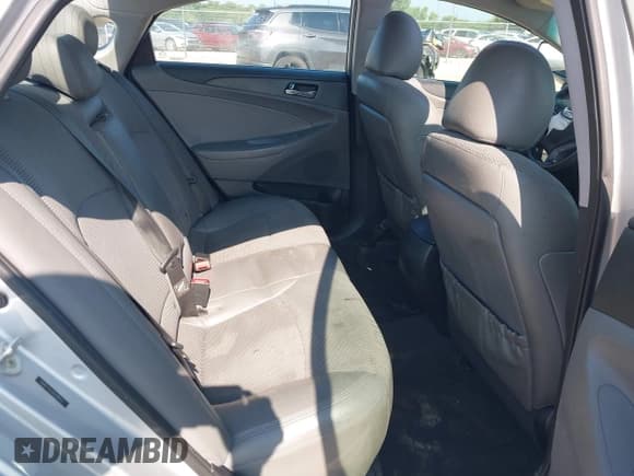 ✅ 2013 Hyundai Sonata SE • VIN: 5NPEC4AC4DH714512 • Лот: 42741550. Опубликован ранее на IAAI с пробегом Не указан. Бесплатный доступ к архиву аукционных продаж из США и подробный отчёт об истории автомобиля на DreamBid. Изображение 8.