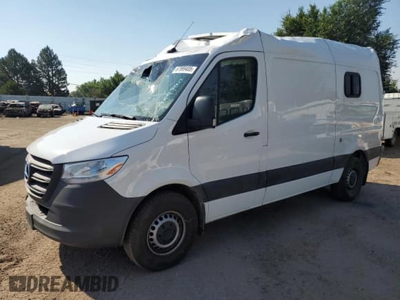 ✅ 2023 Mercedes-Benz Sprinter • VIN: W1Y4NBHY0PT147870 • Лот: 67999405. Опубликован ранее на Copart с пробегом 18 492 миль. Бесплатный доступ к архиву аукционных продаж из США и подробный отчёт об истории автомобиля на DreamBid. Изображение 1.