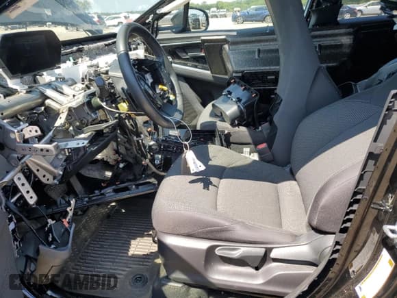 ✅ 2023 Subaru Solterra Limited • VIN: JTMABABA4PA013350 • Лот: 67680175. Опубликован ранее на Copart с пробегом 17 816 миль. Бесплатный доступ к архиву аукционных продаж из США и подробный отчёт об истории автомобиля на DreamBid. Изображение 7.