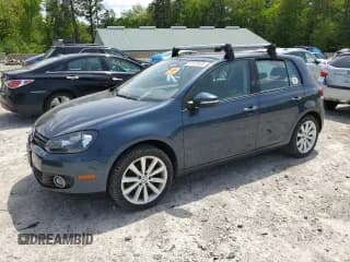 ✅ 2013 Volkswagen Golf TDI w/Sunroof & Nav • VIN: WVWNM7AJ9DW125303 • Lot: 57137025. Wystawiony na Copart z przebiegiem 68 021 mil. Bezpłatny archiwum sprzedaży aukcyjnych z USA i szczegółowy raport historii pojazdu na DreamBid. Zdjęcie 1.