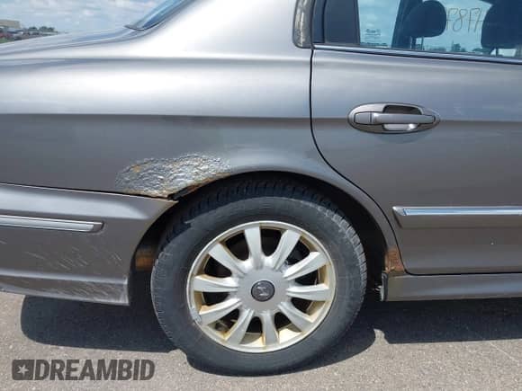 ✅ 2004 Hyundai Sonata GLS • VIN: KMHWF35H94A982759 • Лот: 42478790. Размещён на IAAI с пробегом 217 571 миль миль. Получите бесплатный доступ к архиву аукционных продаж из США и посмотрите подробный отчёт об истории автомобиля на DreamBid. Изображение 12.