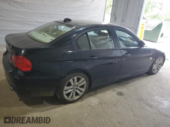 ✅ 2010 BMW 3 Series 335i xDrive • VIN: WBAPL3C55AA408792 • Lot: 63995095. Listed on Copart with 186,356 mi. Free auction sales archive from the USA and detailed vehicle history report at DreamBid. Image 3.