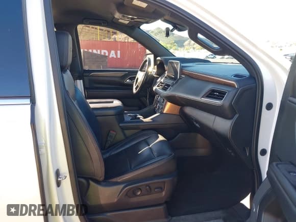 ✅ 2021 Chevrolet Tahoe High Country • VIN: 1GNSCTKL8MR113597 • Лот: 43485876. Опубликован ранее на IAAI с пробегом 108 688 миль. Бесплатный доступ к архиву аукционных продаж из США и подробный отчёт об истории автомобиля на DreamBid. Изображение 5.