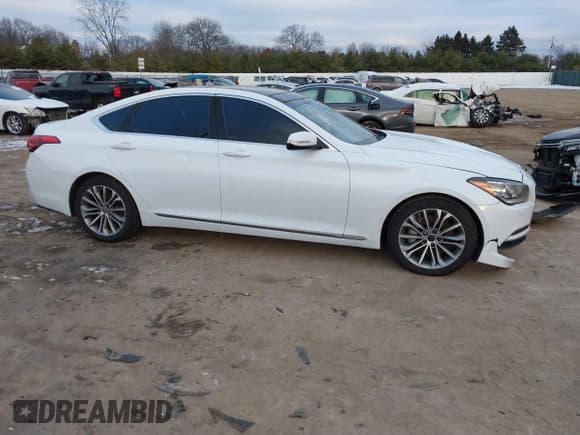 ✅ 2015 Hyundai Genesis 3.8L • VIN: KMHGN4JE4FU047563 • Lot: 41263223. Wystawiony na IAAI z przebiegiem 120 697 mil. Bezpłatny archiwum sprzedaży aukcyjnych z USA i szczegółowy raport historii pojazdu na DreamBid. Zdjęcie 13.