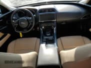 ✅ 2019 Jaguar XE 25t Premium • VIN: SAJAD4FX4KCP45437 • Lot: 55607455. Wystawiony na Copart z przebiegiem 80 766 mil. Bezpłatny archiwum sprzedaży aukcyjnych z USA i szczegółowy raport historii pojazdu na DreamBid. Zdjęcie 8.