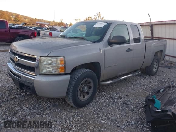 ✅ 2009 Chevrolet Silverado 1500 Work Truck • VIN: 1GCEK19029Z103132 • Lot: 43647891. Listed on IAAI with 196,534 mi. Free auction sales archive from the USA and detailed vehicle history report at DreamBid. Image 17.